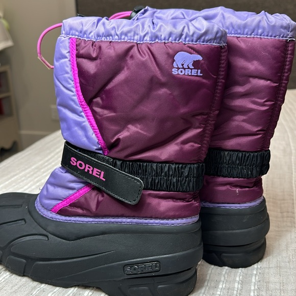 Sorel purple snow boots size 5 - Picture 2 of 8